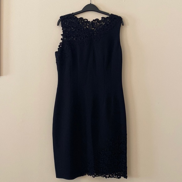 Elie Tahari Dresses & Skirts - Black lace cocktail dress tahari